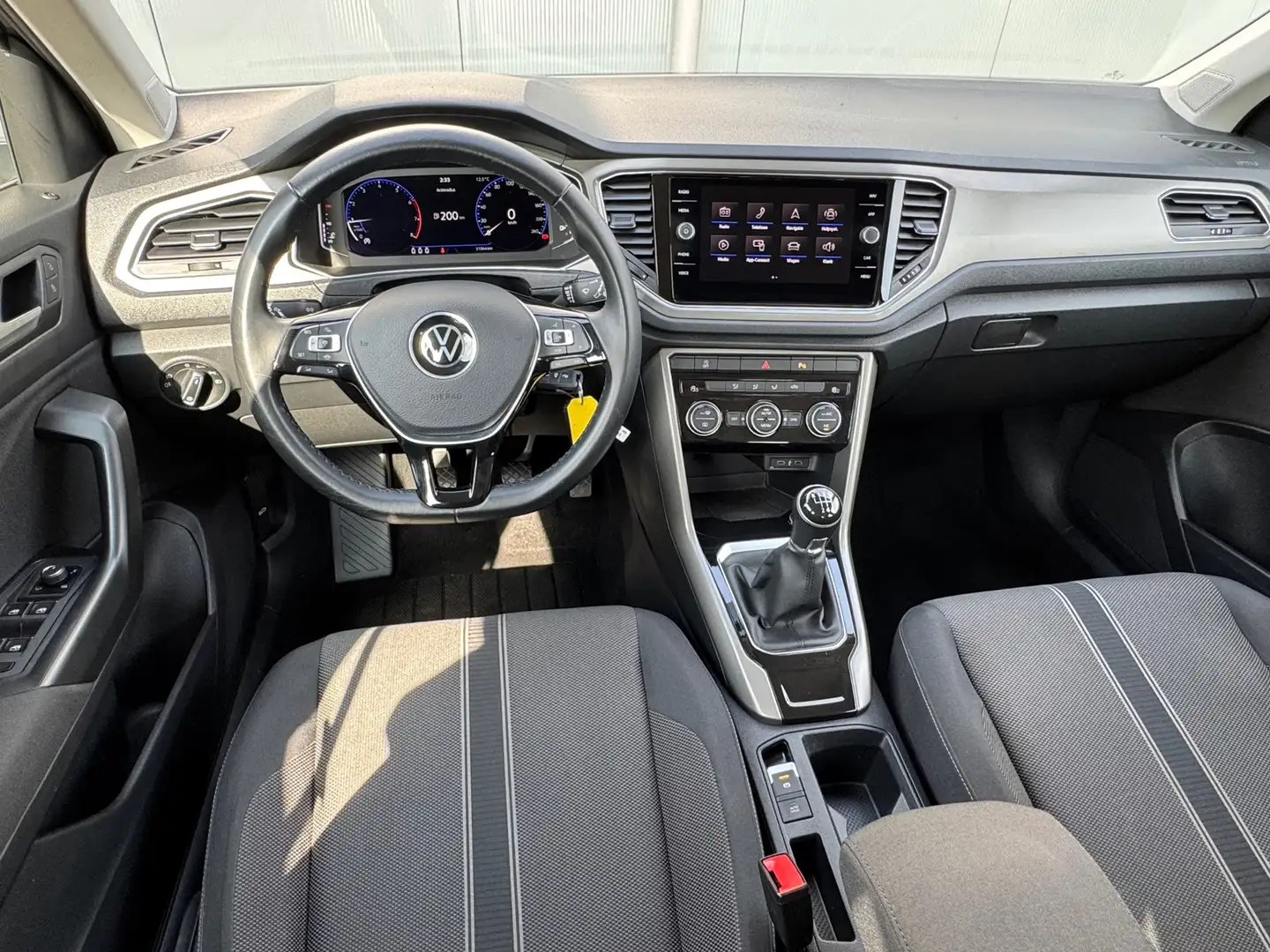 Volkswagen T-Roc 1.0 TSI Style * Virtual Cockpit * Carplay * Clima Gris - 2