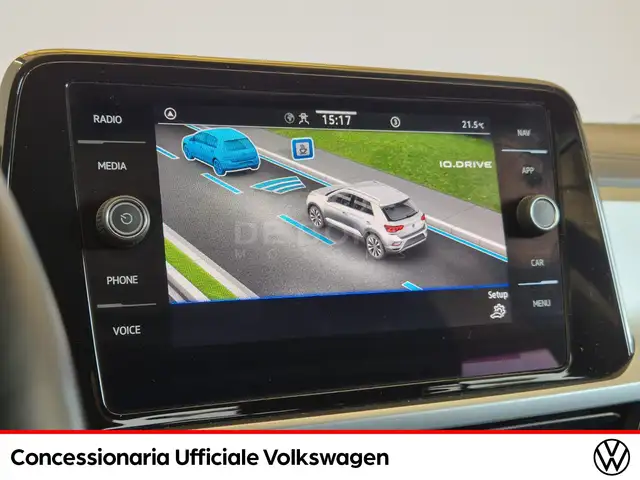 Volkswagen T-Roc view 15