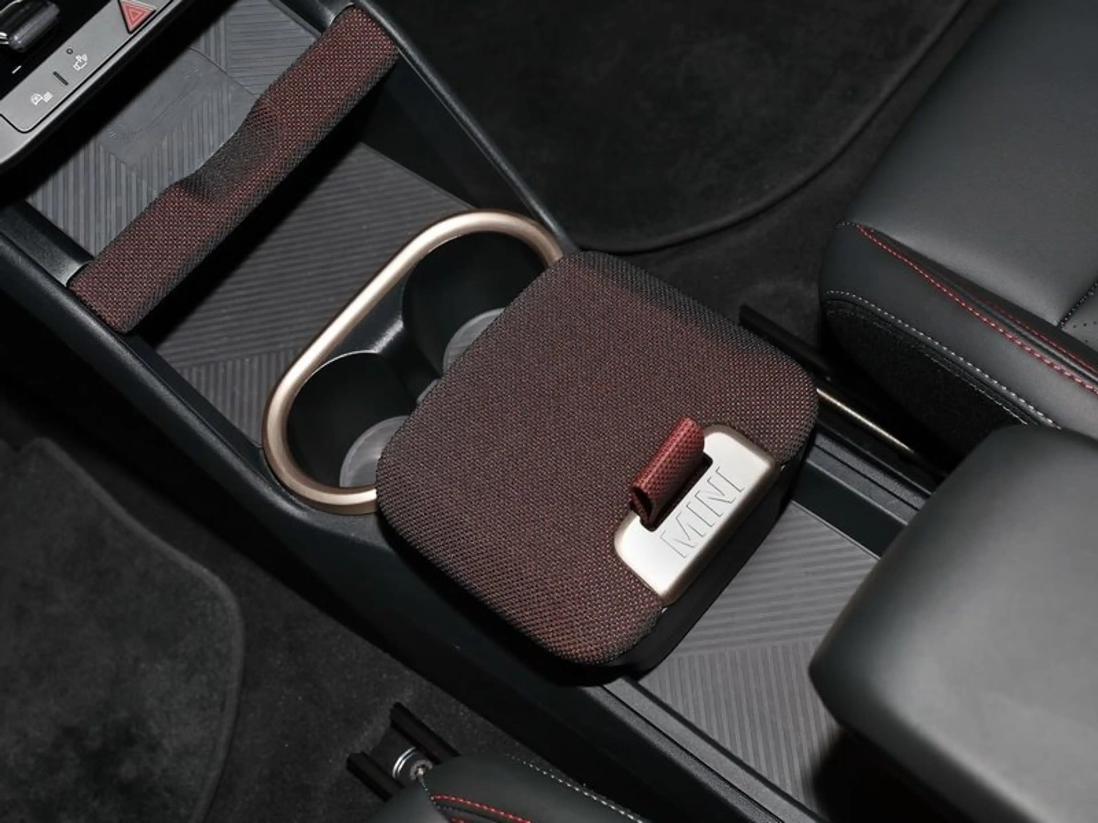 MINI Countryman E — photo 9