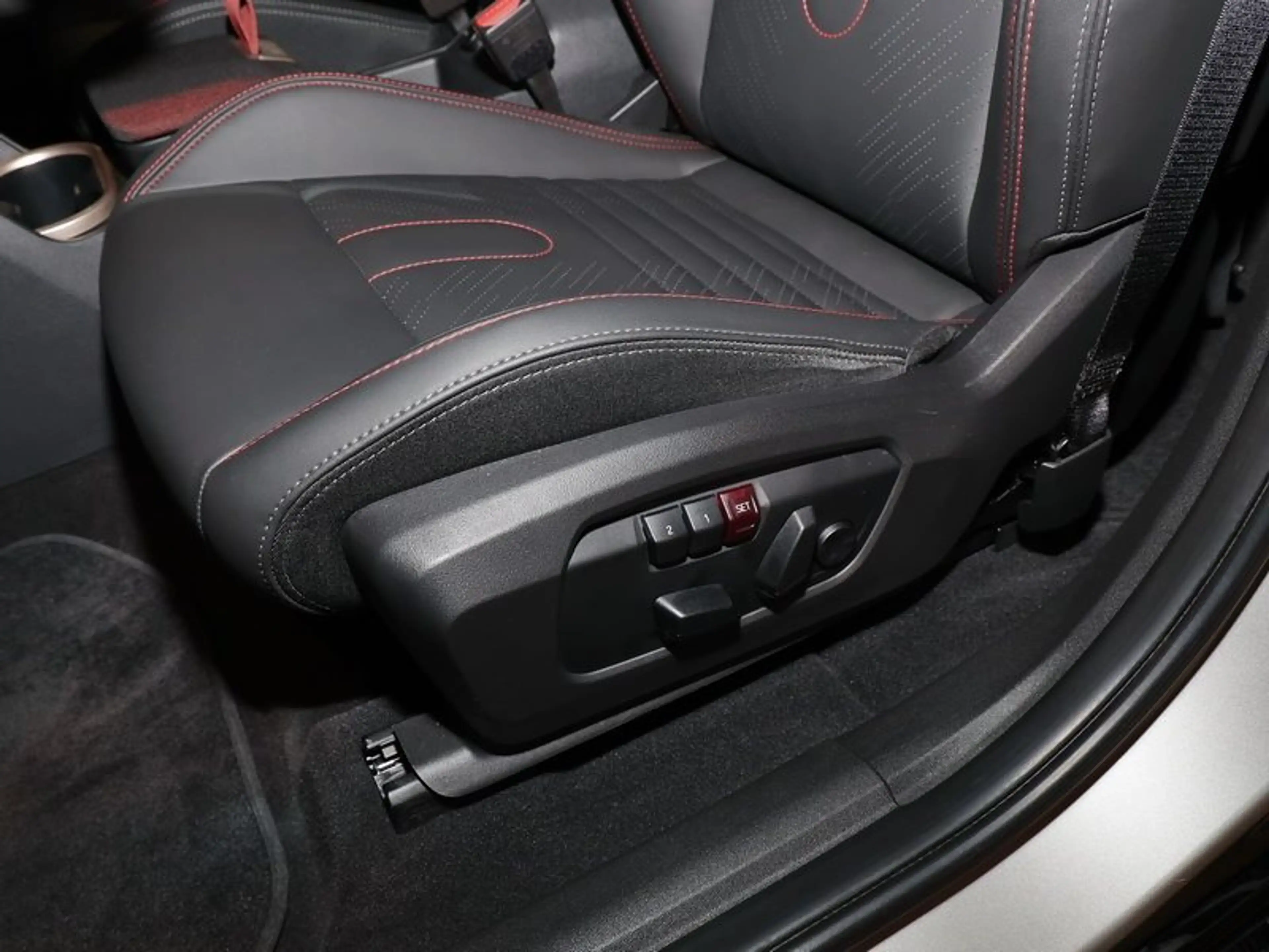 MINI Countryman E — photo 11