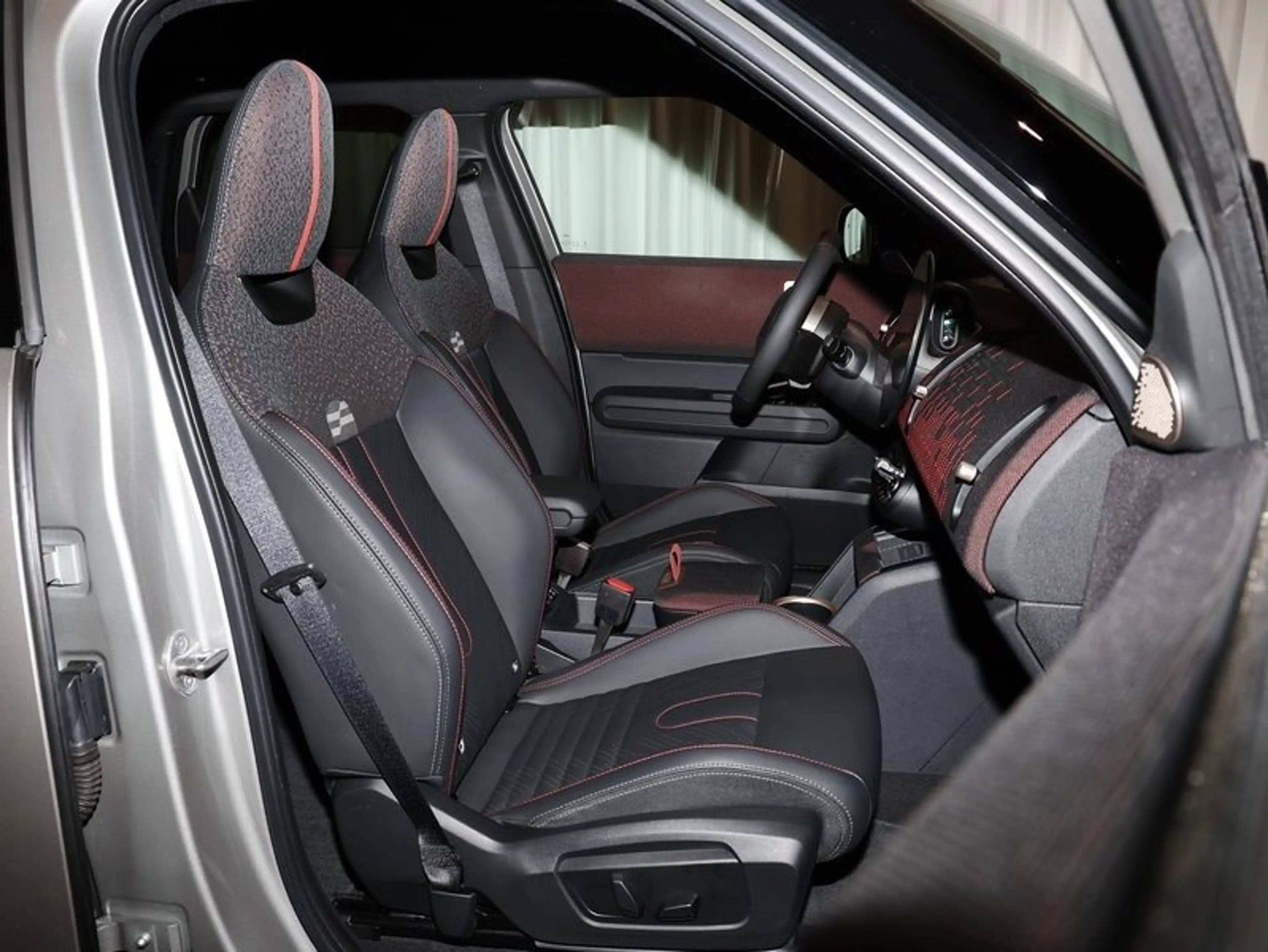MINI Countryman E — photo 4