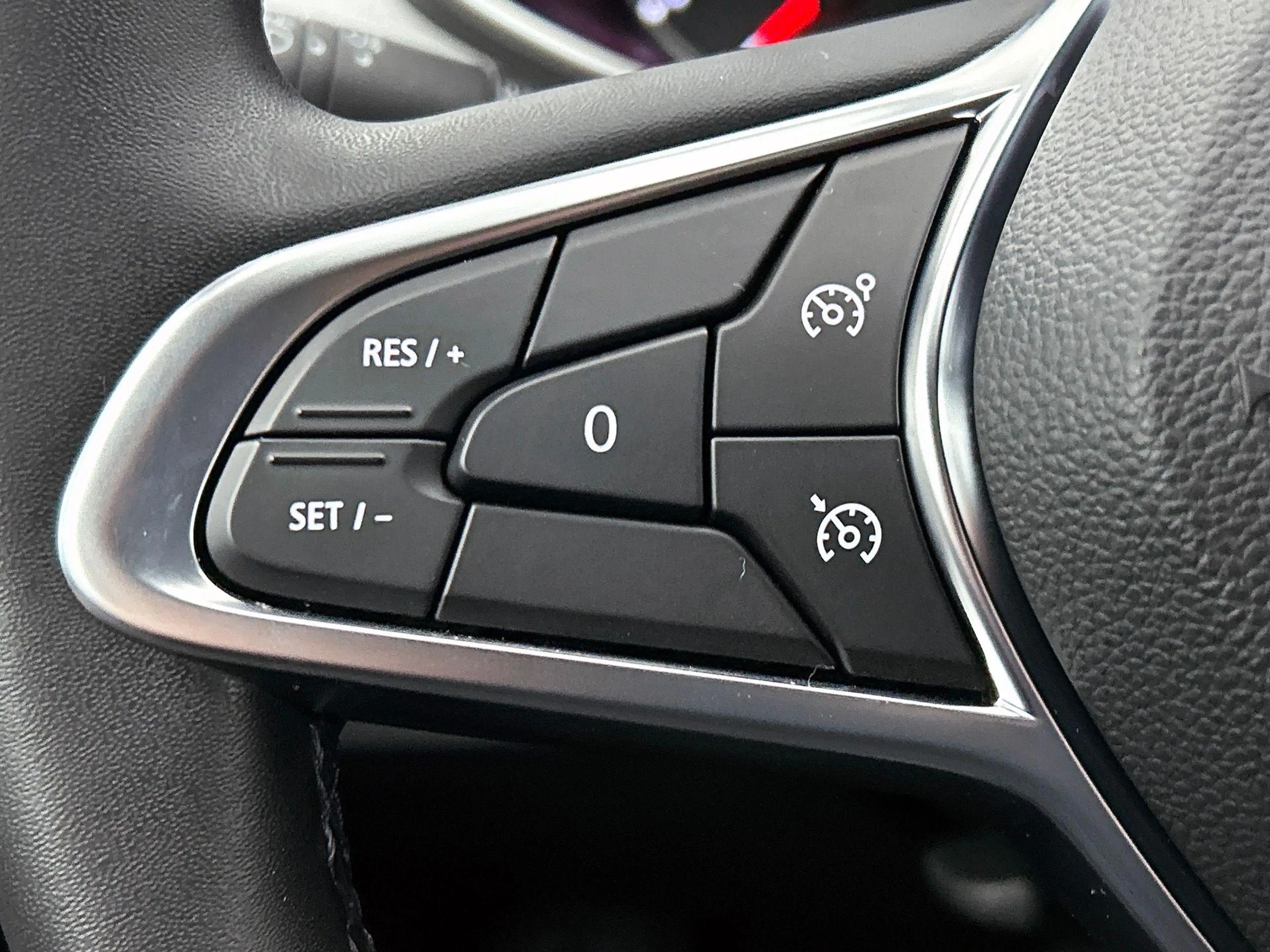 Renault Clio TCe 90 X-Tronic GPF Limited #3 — photo 13