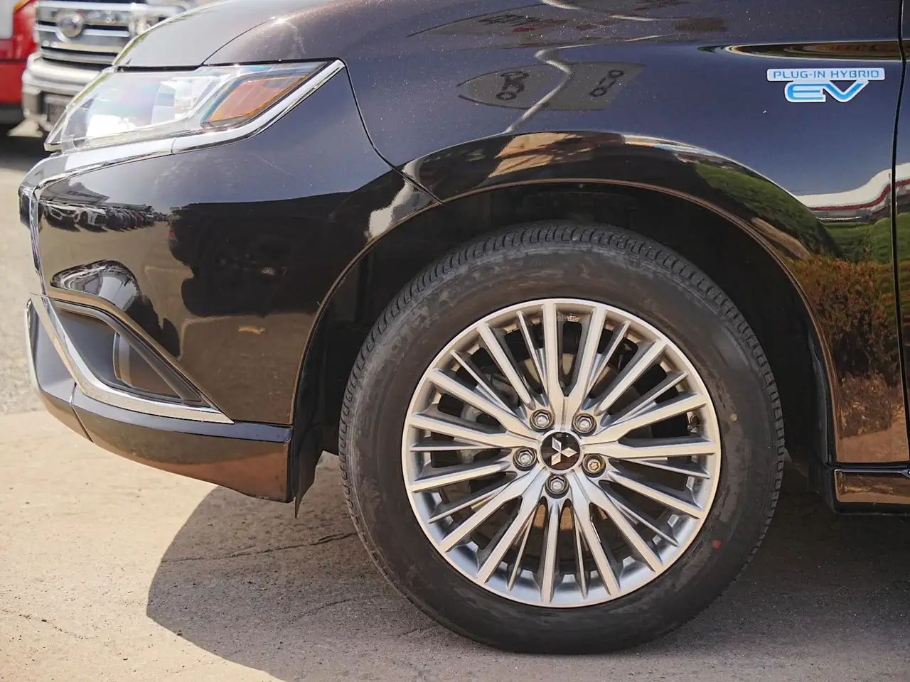 Mitsubishi Outlander снимка Mitsubishi Outlander