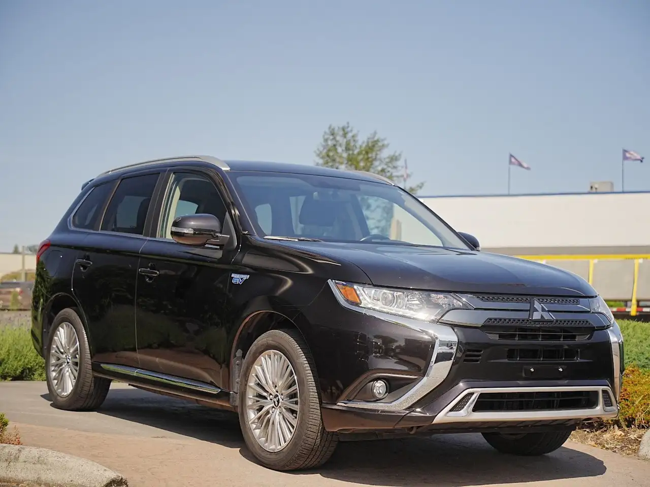 Mitsubishi Outlander снимка Mitsubishi Outlander