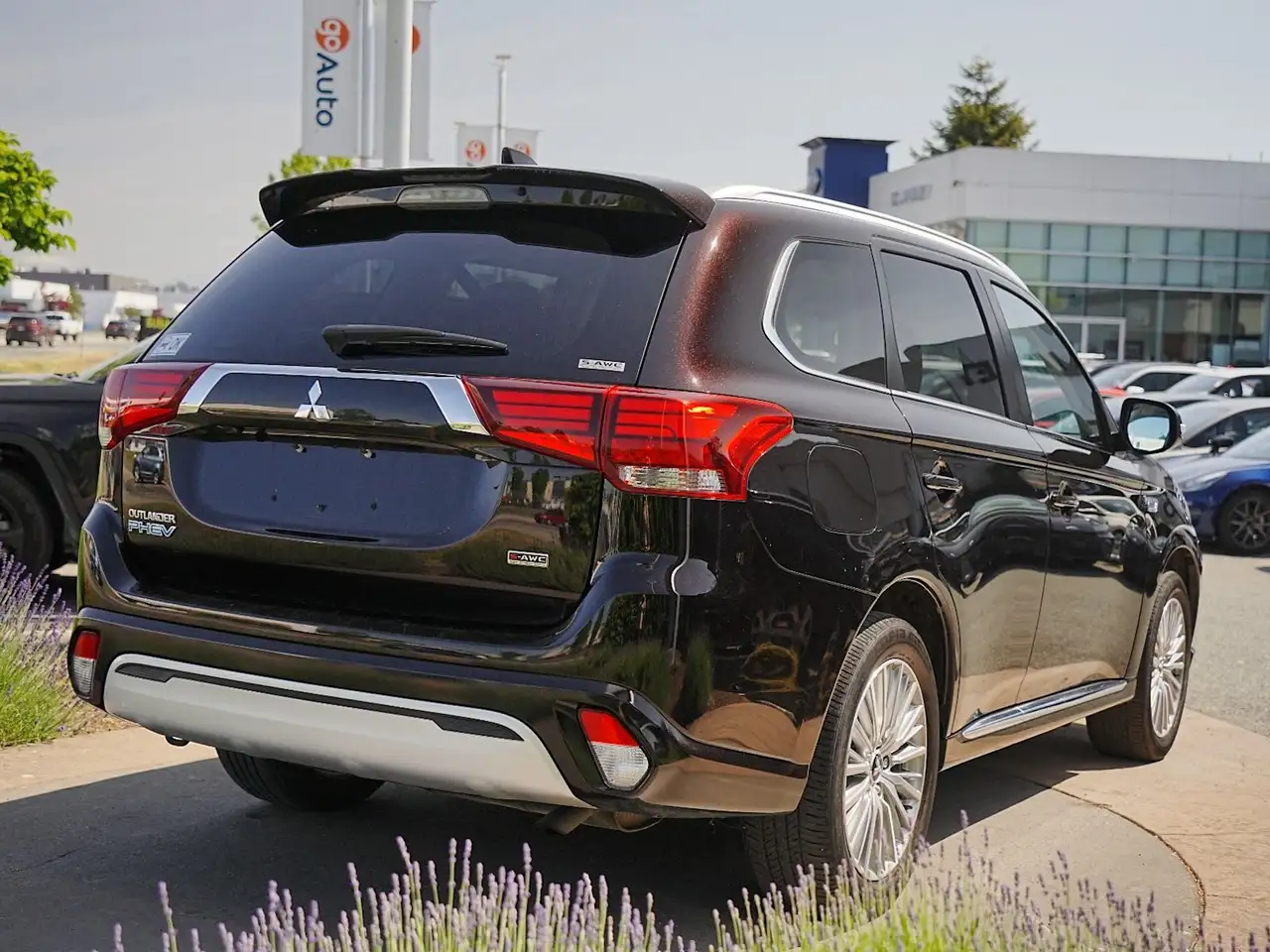 Mitsubishi Outlander снимка Mitsubishi Outlander
