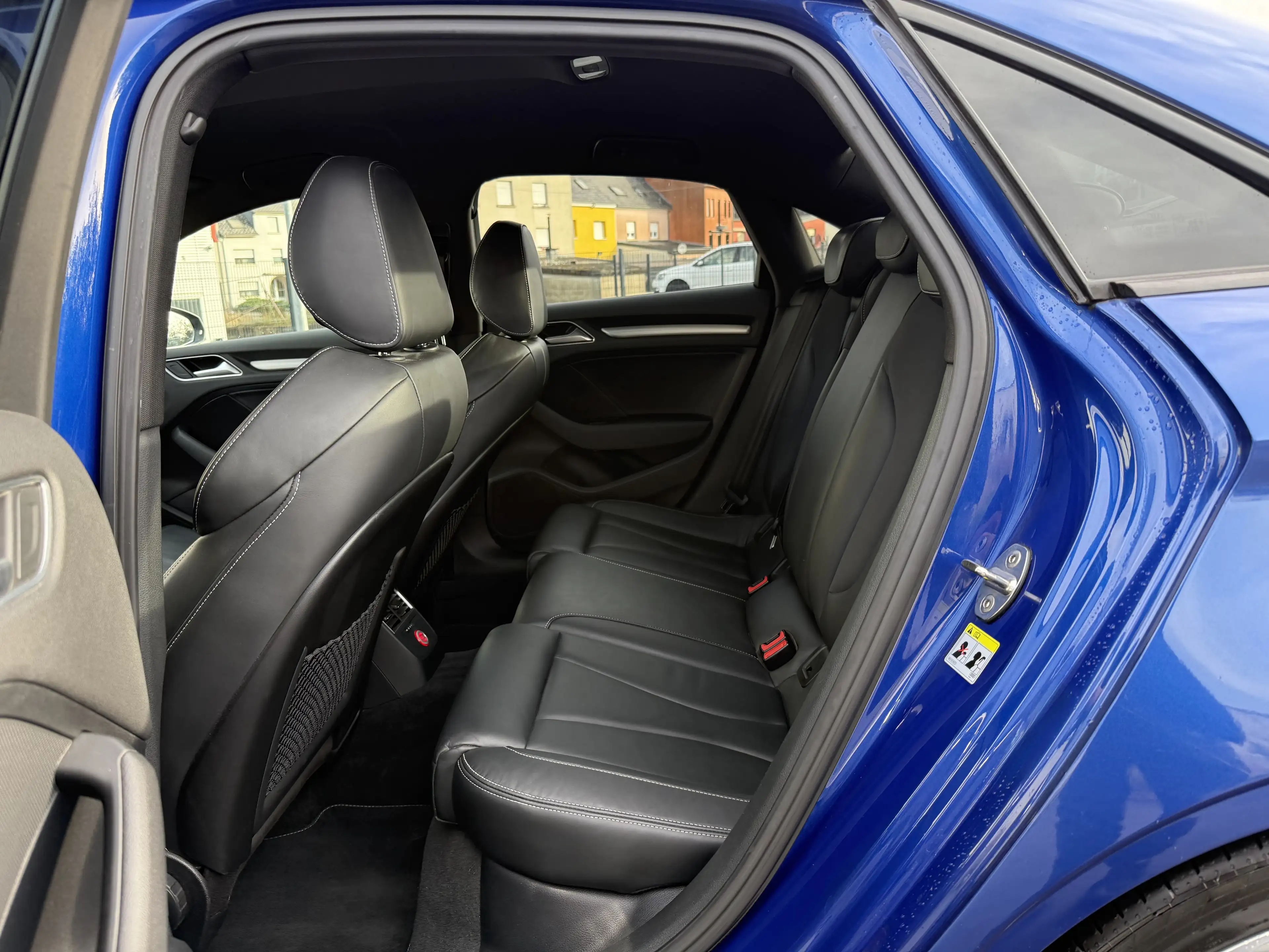Audi A3 LIMOUSINE 2.0 TDI 150CH S-TRONIC 3X S LINE LED — photo 15