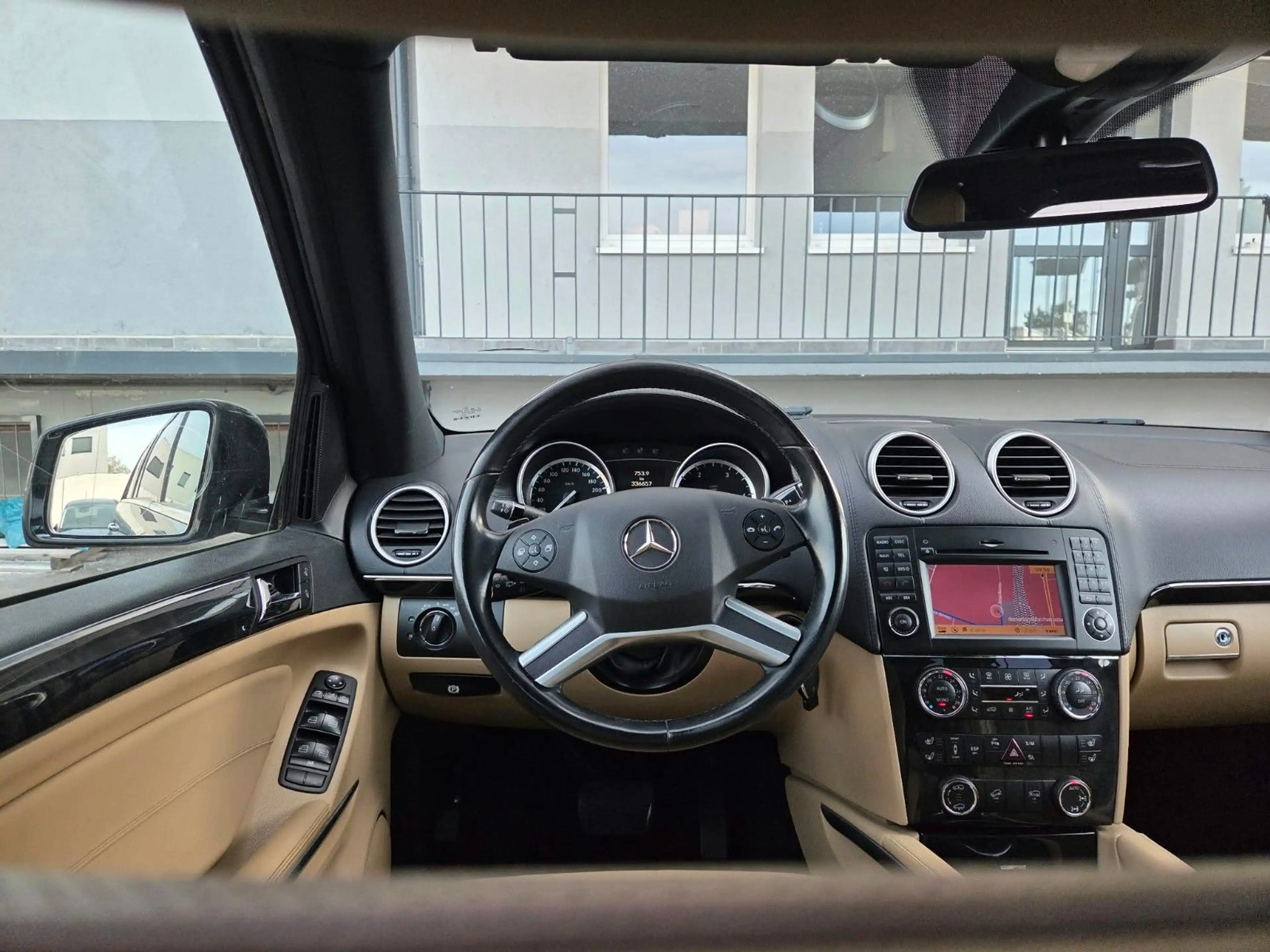 Mercedes-Benz GL 350 CDI*BlueEfficiency*4Matic*7 Sitze* — photo 10