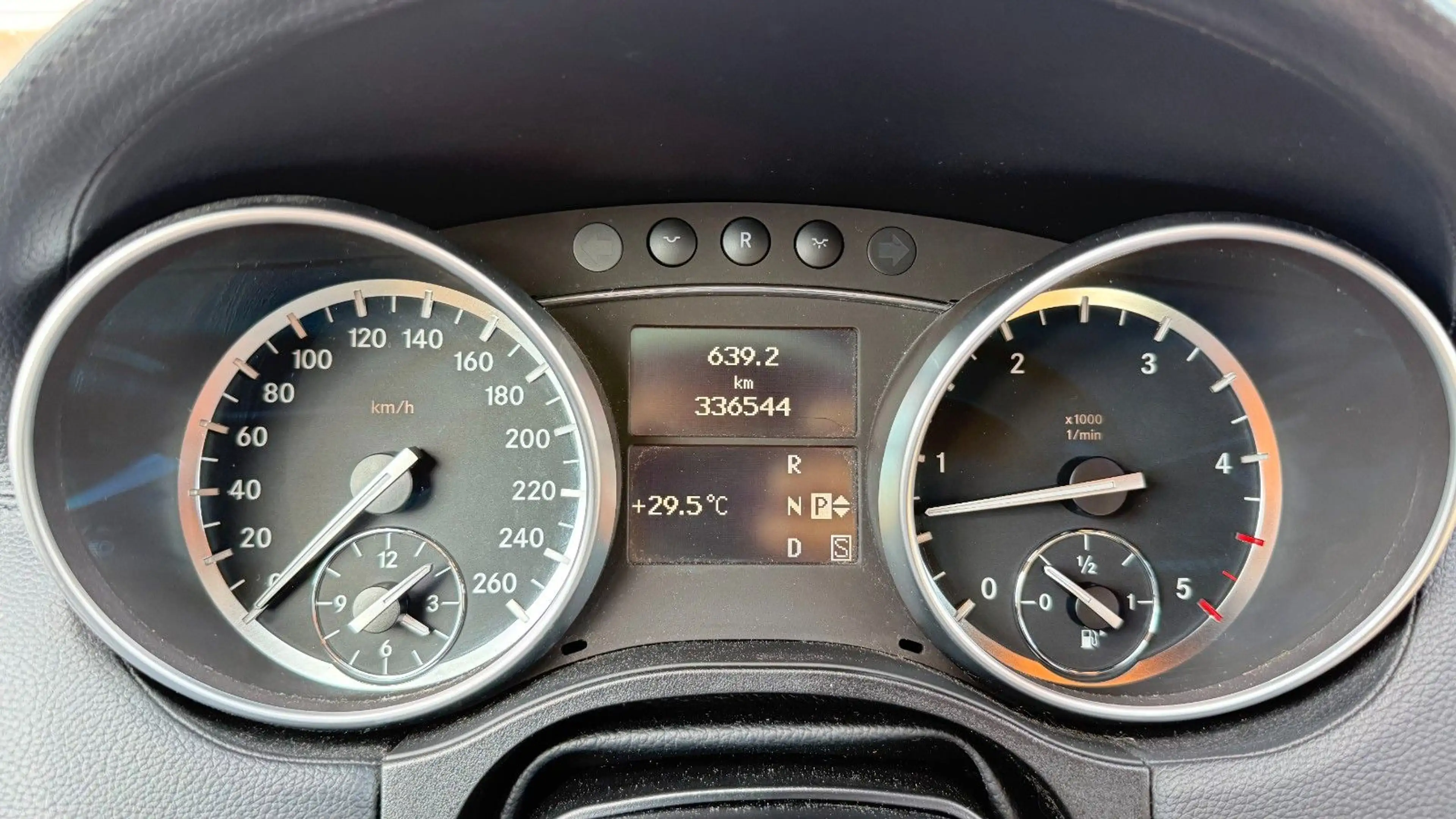 Mercedes-Benz GL 350 CDI*BlueEfficiency*4Matic*7 Sitze* — photo 7