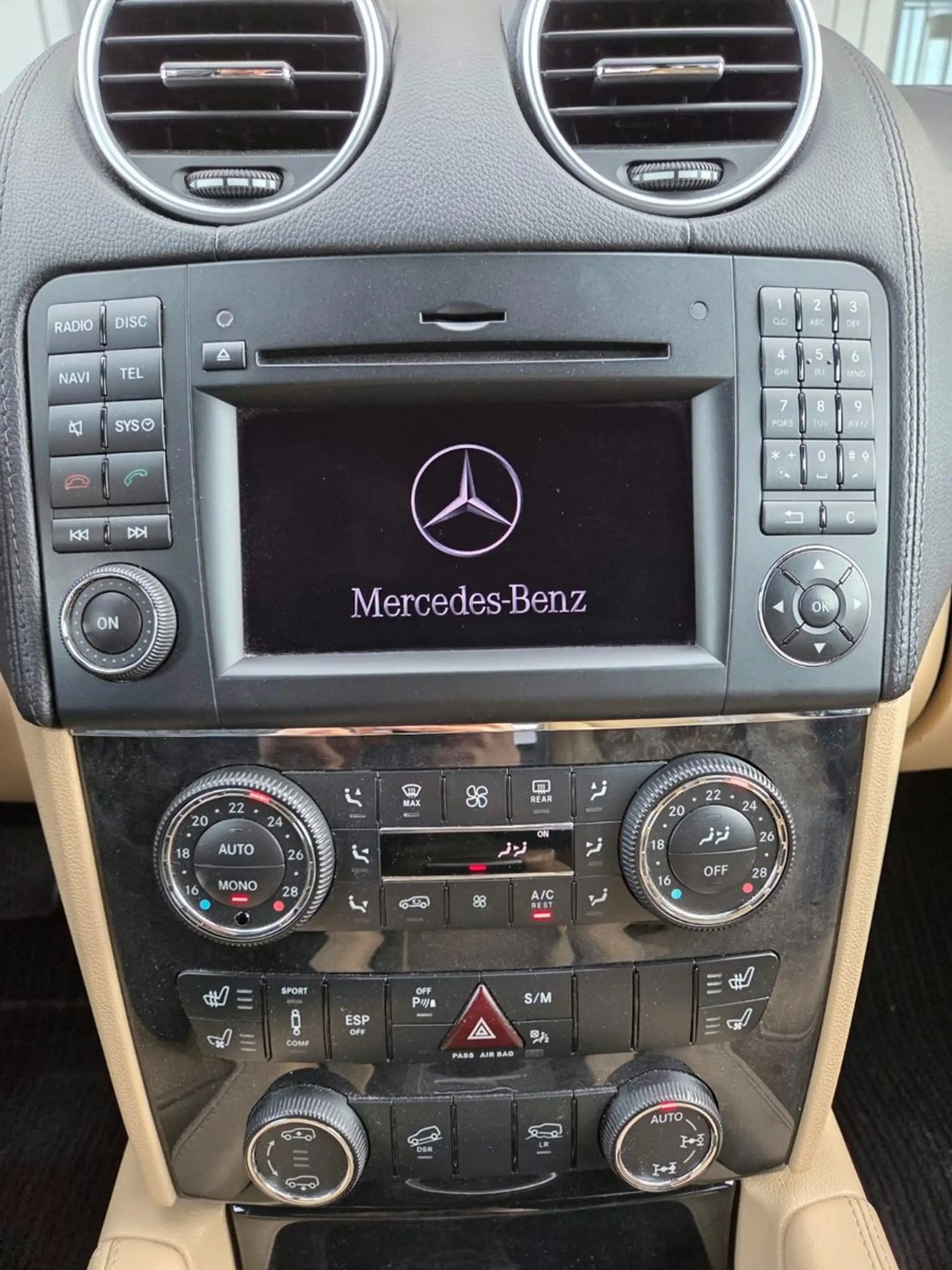 Mercedes-Benz GL 350 CDI*BlueEfficiency*4Matic*7 Sitze* — photo 14