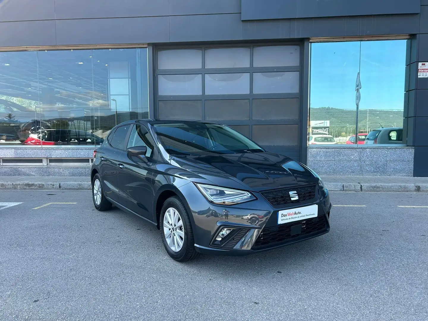 SEAT Ibiza 1.0 TSI S&S Style 110 Grijs - 2