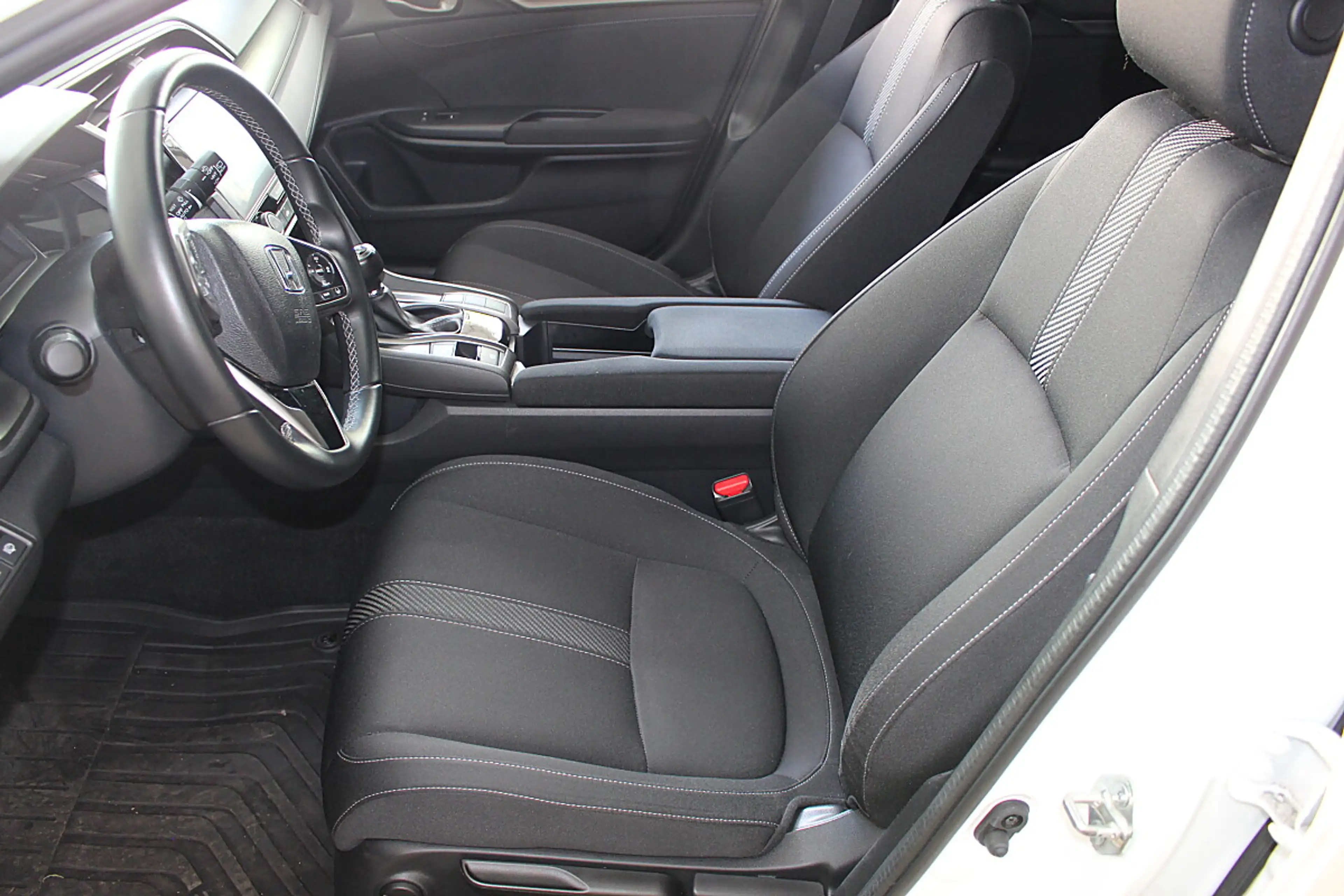 Honda Civic 1.6 i-DTEC Elegance — photo 8