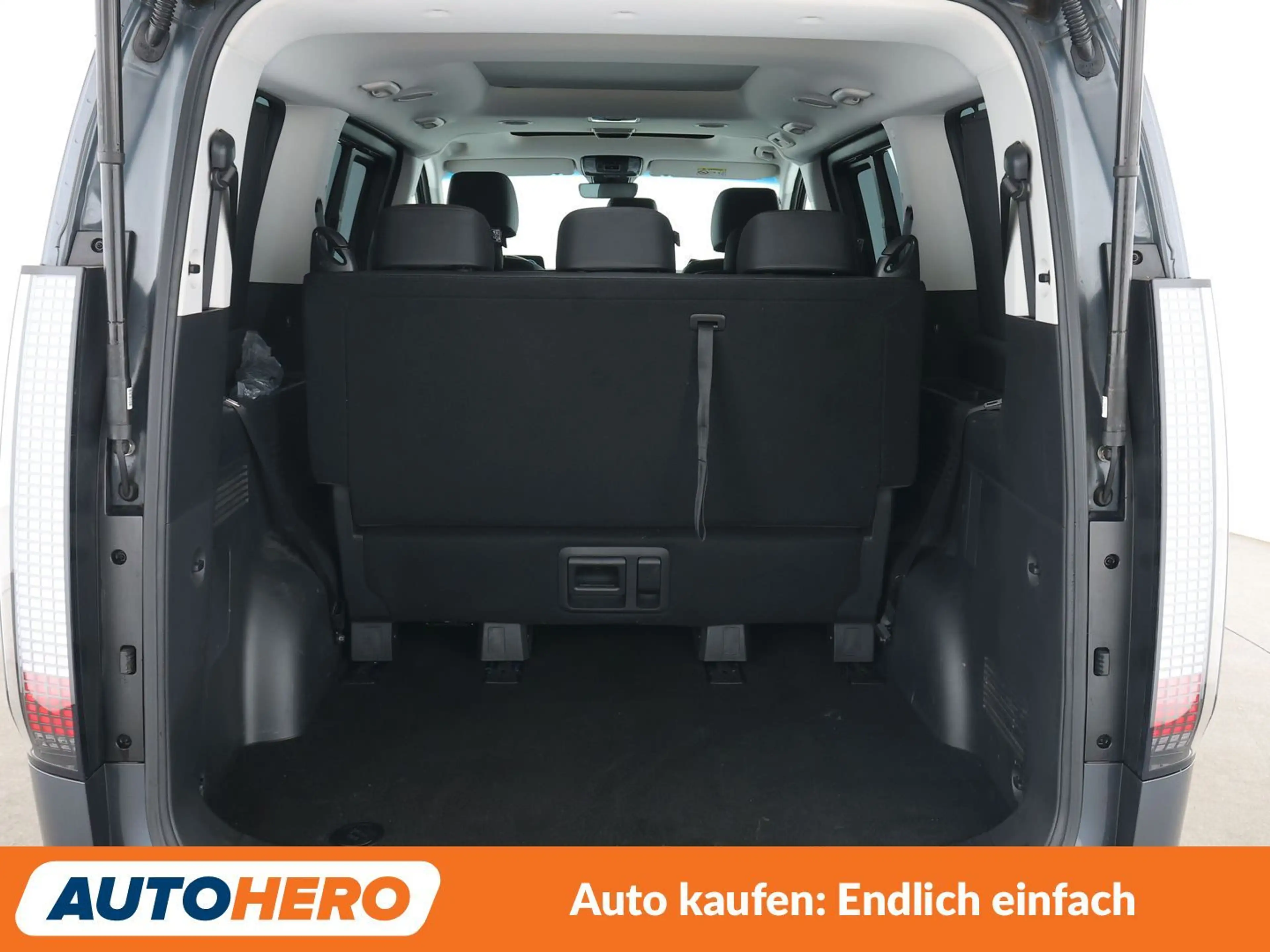 Hyundai STARIA 2.2 CRDi Prime 4WD Aut.*NAVI*VC*LED*ACC*360CAM* — photo 17