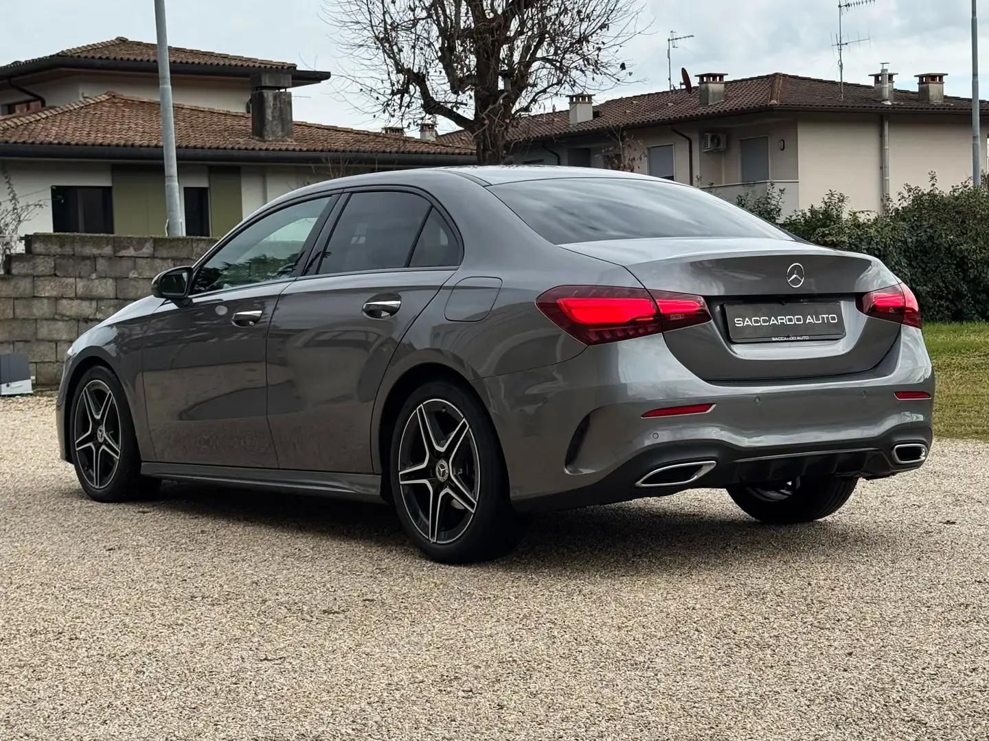 Mercedes-Benz A 180 d Premium AMG Night | PREZZO PROMO Grigio - 2