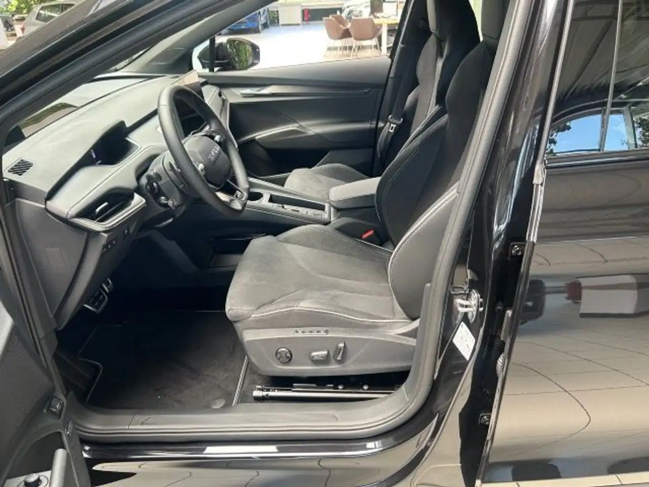 Skoda Elroq Sportline 85 (82 kWh) 210 kW 1-Gang-Automa, миниатюра 11