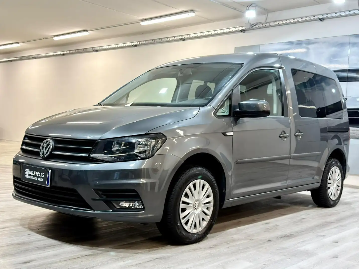 Volkswagen Caddy 2.0 TDI 102CV Highline 109.000km 2018 Grigio - 1