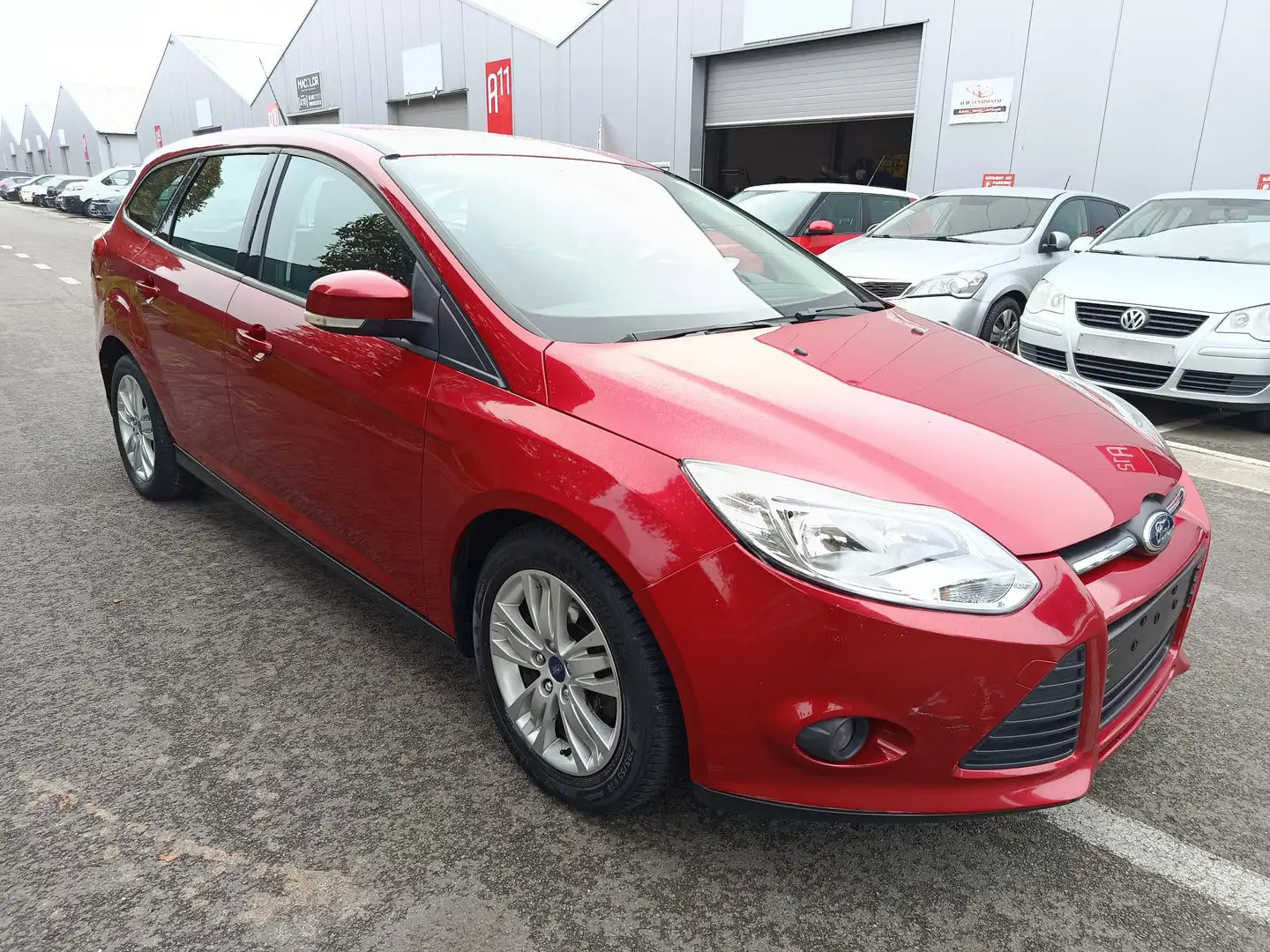 Ford Focus Focus 1.6 TDCi Trend Sport Start/Stop Rouge - 2