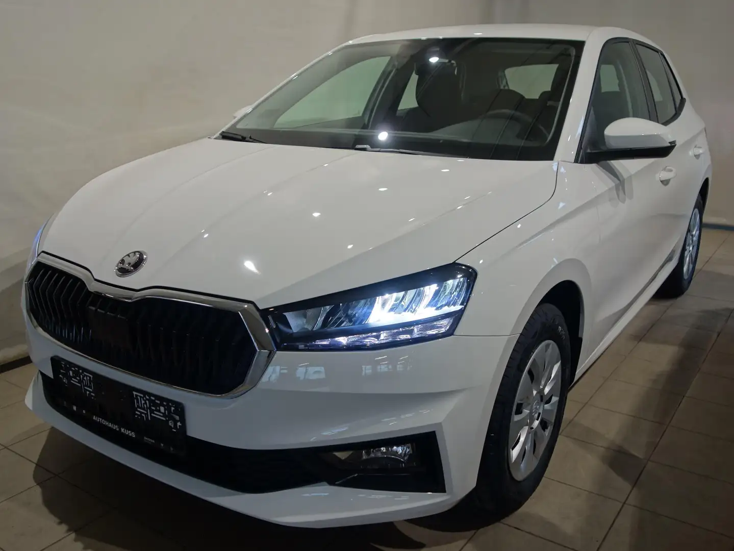Skoda Fabia Essence Blanc - 1