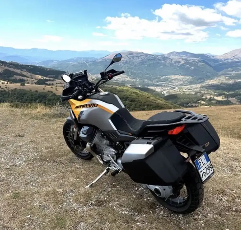 Moto Guzzi Stelvio