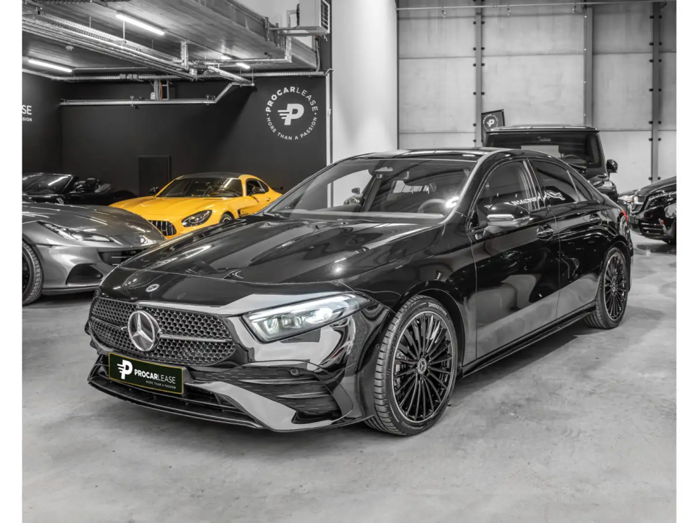 Mercedes-Benz A 200 A 200 1.4T 7G-DCT FULL/AMG/PANO/360°/VOLL Schwarz - 1