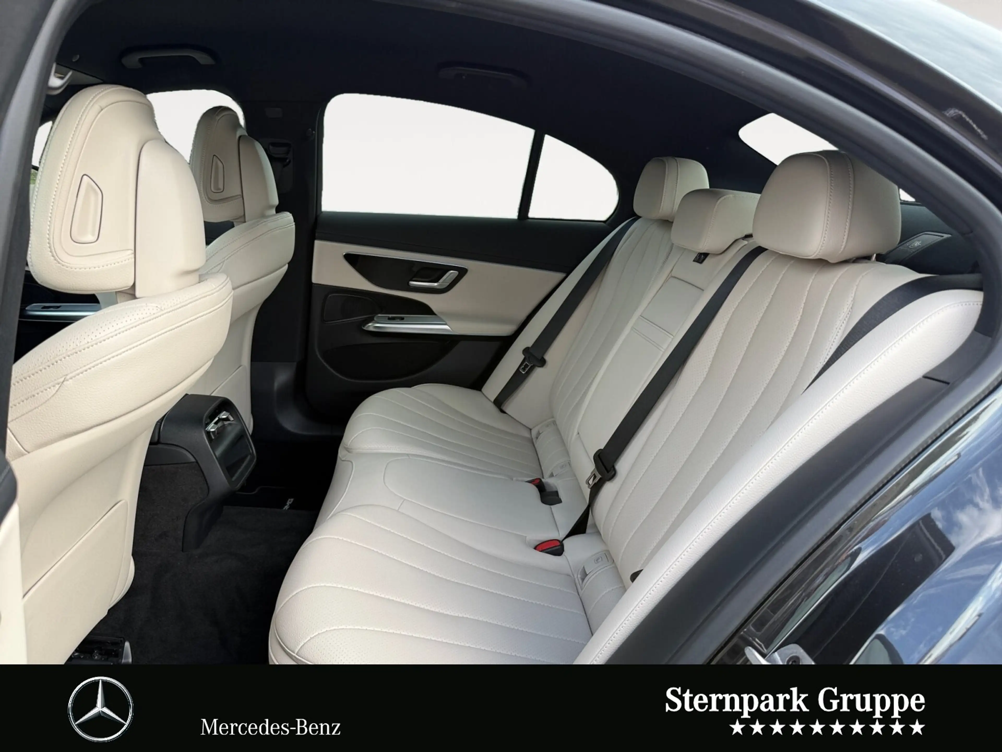 Mercedes-Benz E 400 E 400 e 4M AMG +360°+Distronic+Memory+Night+LED+ — photo 13