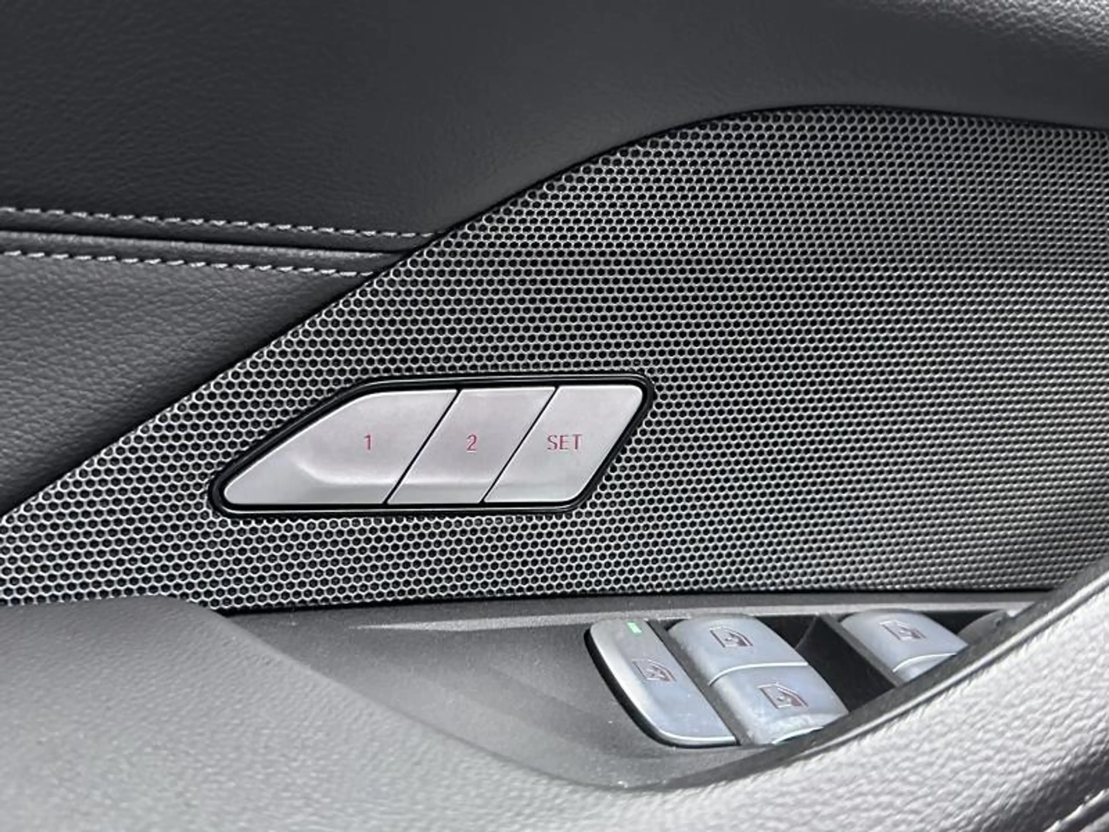 BMW i4 eDrive35*70.3kWh*M-SPORT*INDIVIDUAL*FULL*96.2% SOH — photo 28