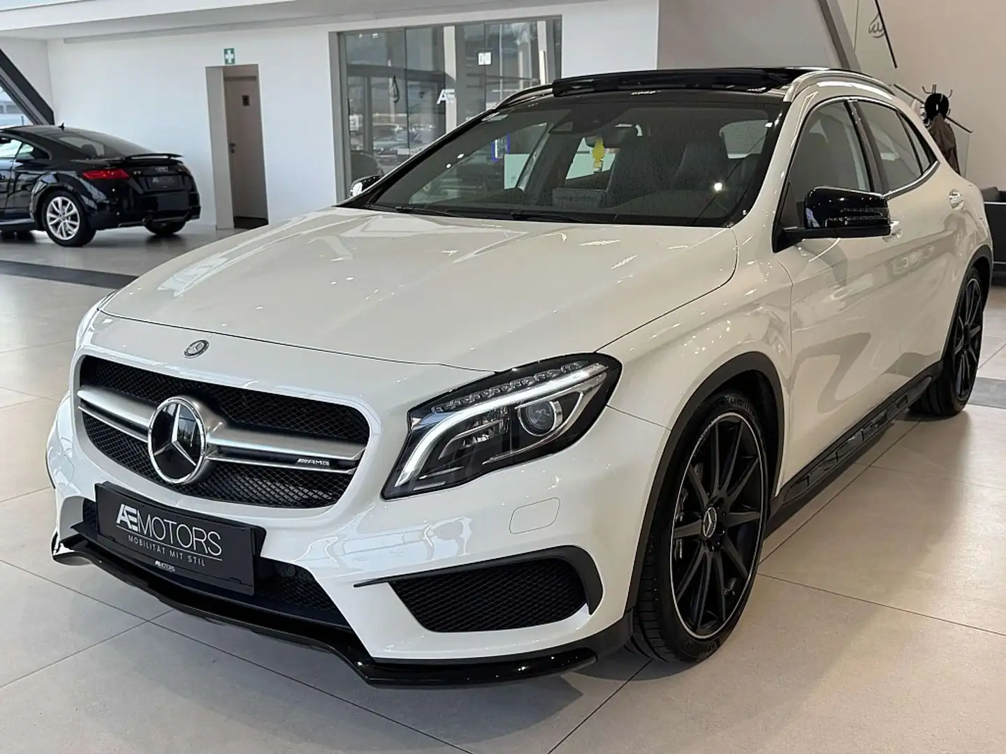 Mercedes-Benz GLA 45 AMG Aut. // SPORTAUSPUFF // KREDIT // GARANTIE // P... Weiß - 2