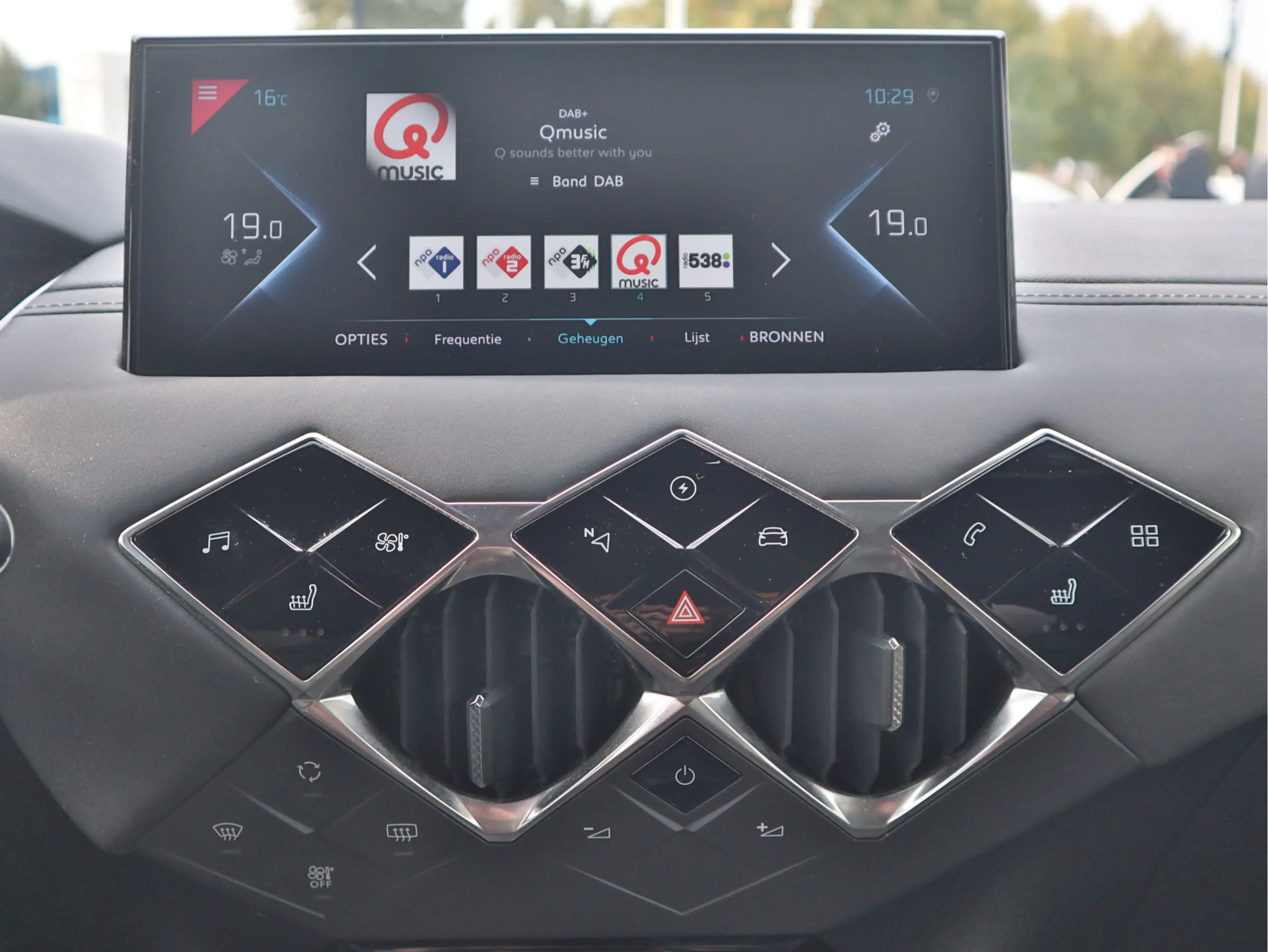 DS Automobiles DS 3 Crossback E-Tense Rivoli 50 kWh Camera | Leder | Stoelverwar — photo 17