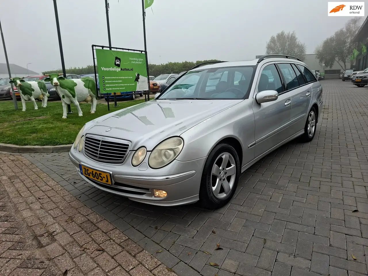 Mercedes-Benz E 320