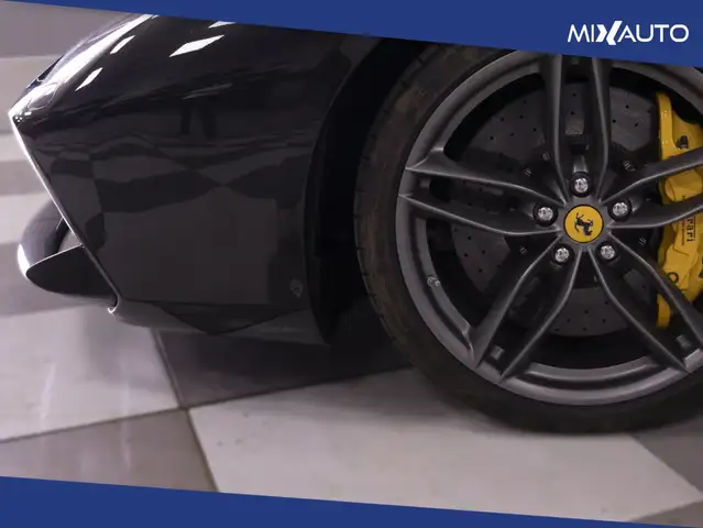 Ferrari 488 view 11