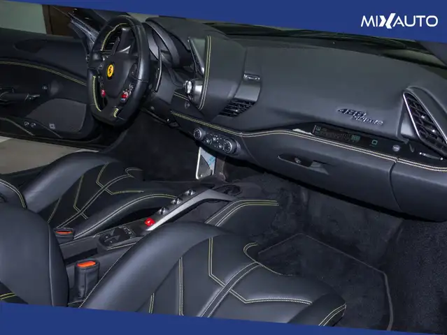 Ferrari 488 view 13
