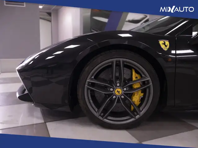 Ferrari 488 view 10