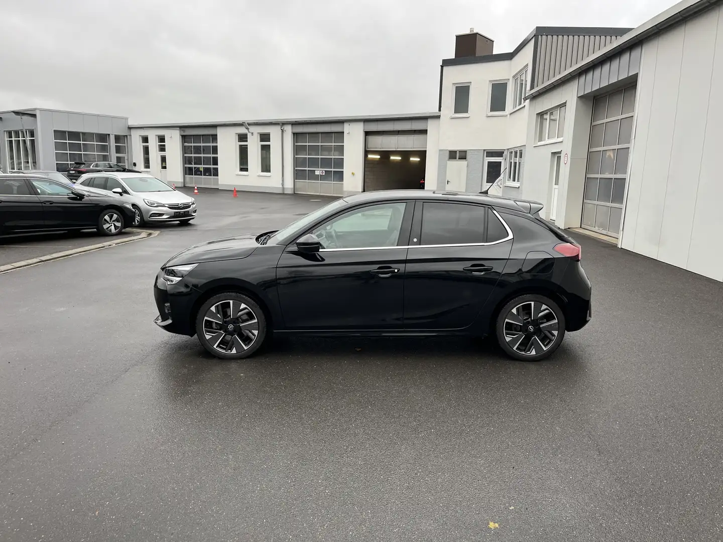 Opel Corsa e Ultimate 90€ m. 20% Anzahlung CCS 3-Phasen LED Schwarz - 2