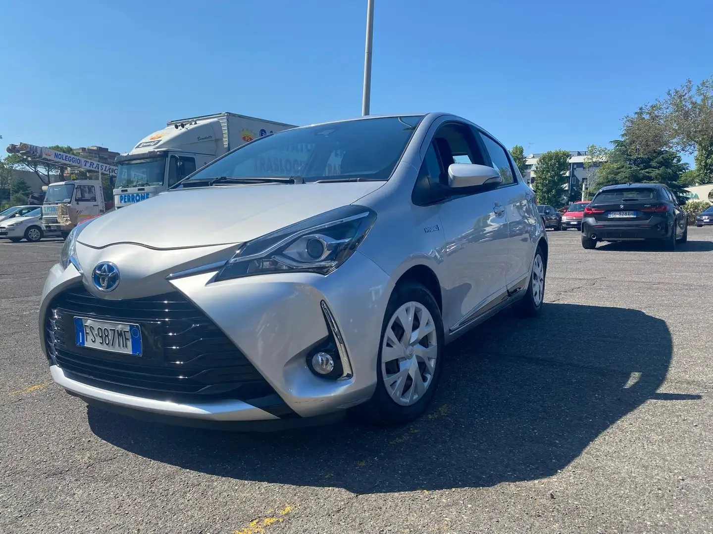 Toyota Yaris Yaris III 2017 5p 1.5h Active my18 Grigio - 1