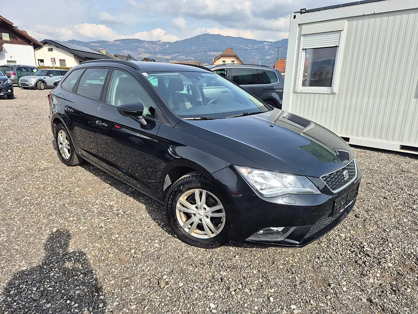 SEAT Leon ST Reference 1,6 TDI CR Start-Stop Schwarz - 1