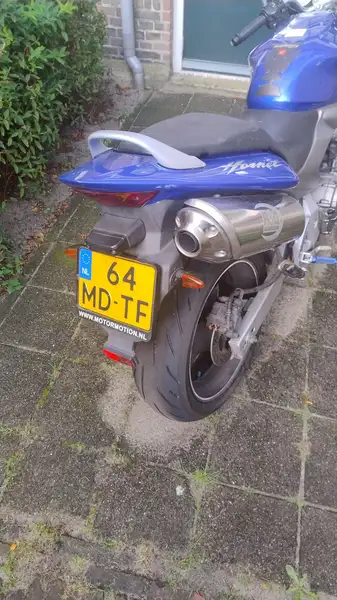 Honda Hornet - foto 4