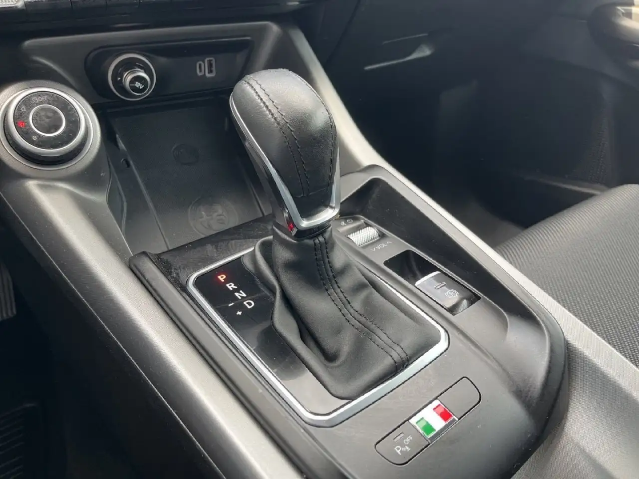 Alfa Romeo Tonale 2023 — фото 13
