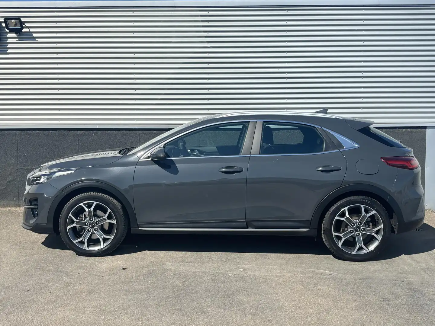 Kia XCeed 1.4 T-GDi DynamicLine Nieuw geleverd, 1e eigenaar, Grigio - 2