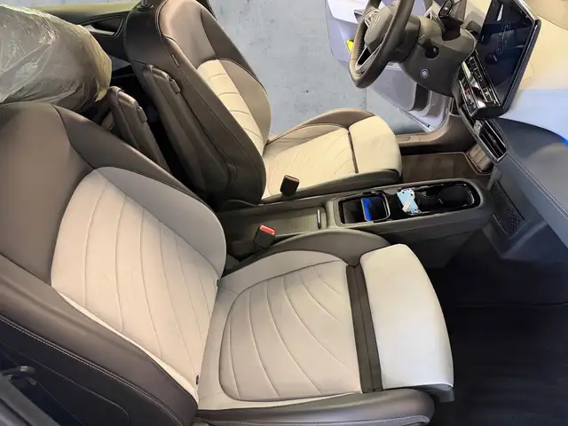Volkswagen Id.3 view 13