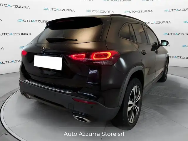 Mercedes-Benz Gla view 4