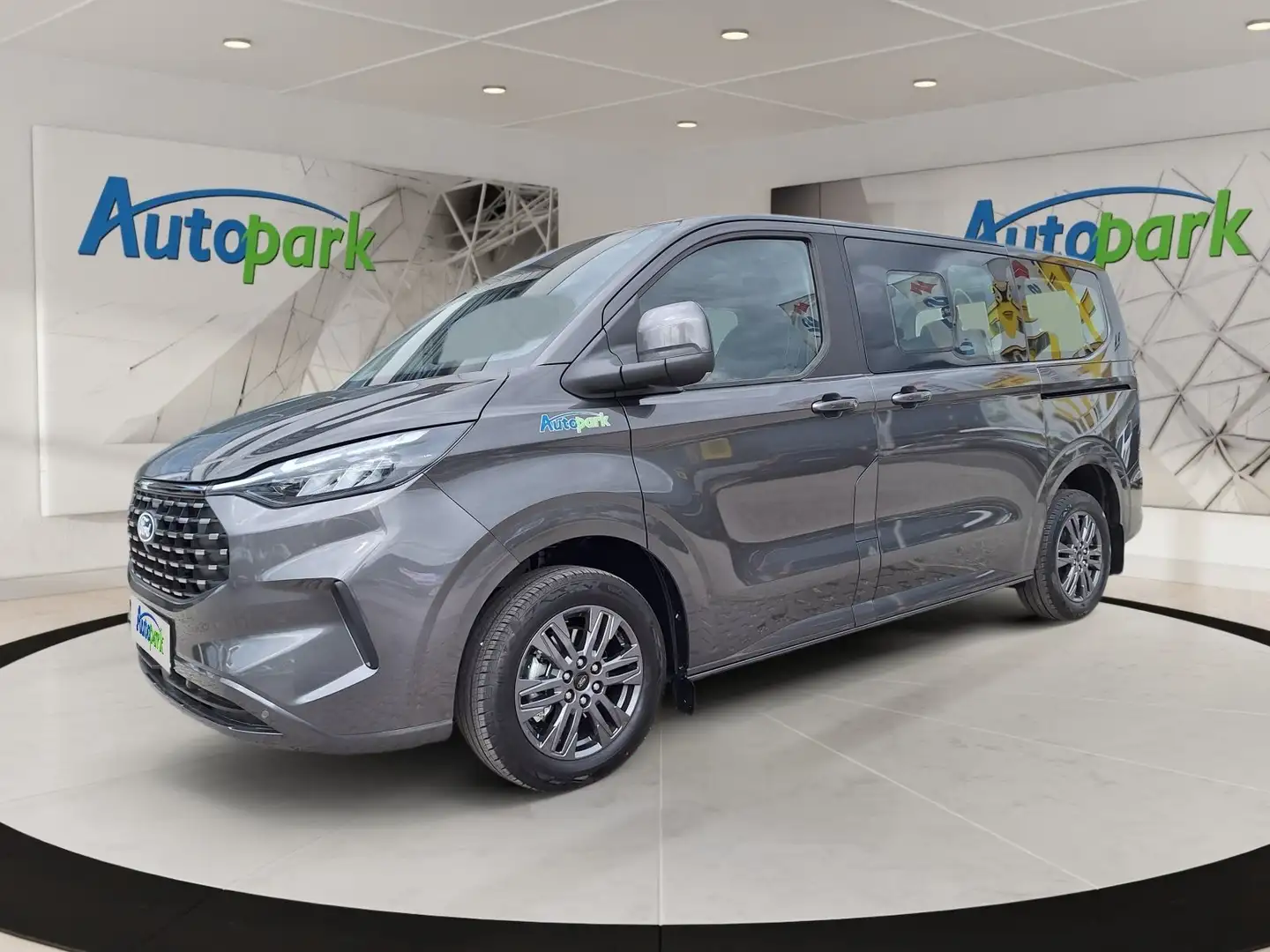 Ford Tourneo Custom 320 L1 Titanium Front Grau - 1