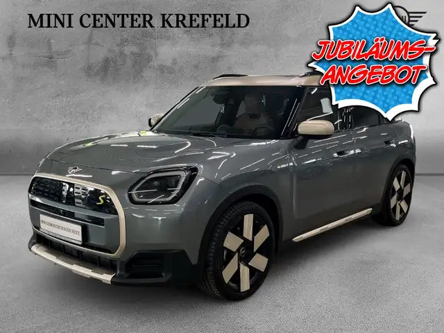 MINI Cooper SE Countryman Favoured Trim PAKET XL 20'' AHK HuD 360°NAVI