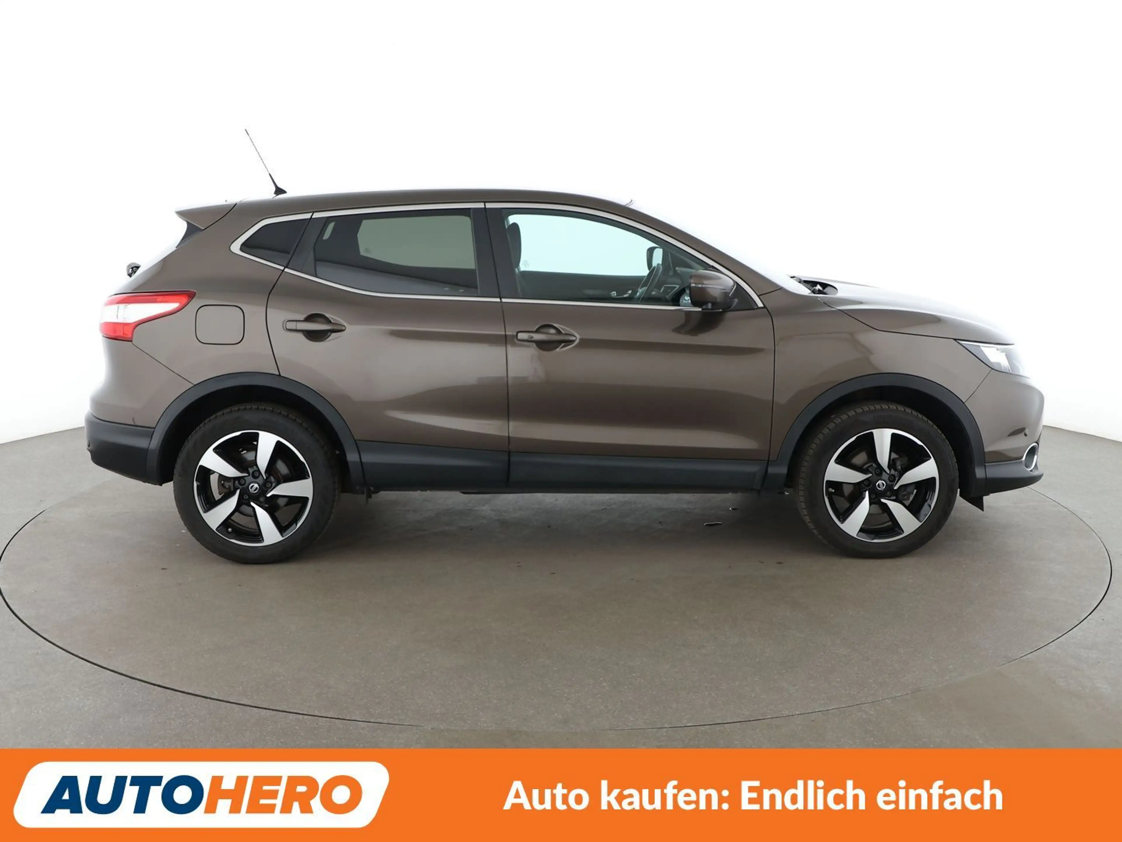 Nissan Qashqai 1.6 dCi N-Connecta*NAVI*SPUR*360°CAM*PDC*SHZ* — photo 7
