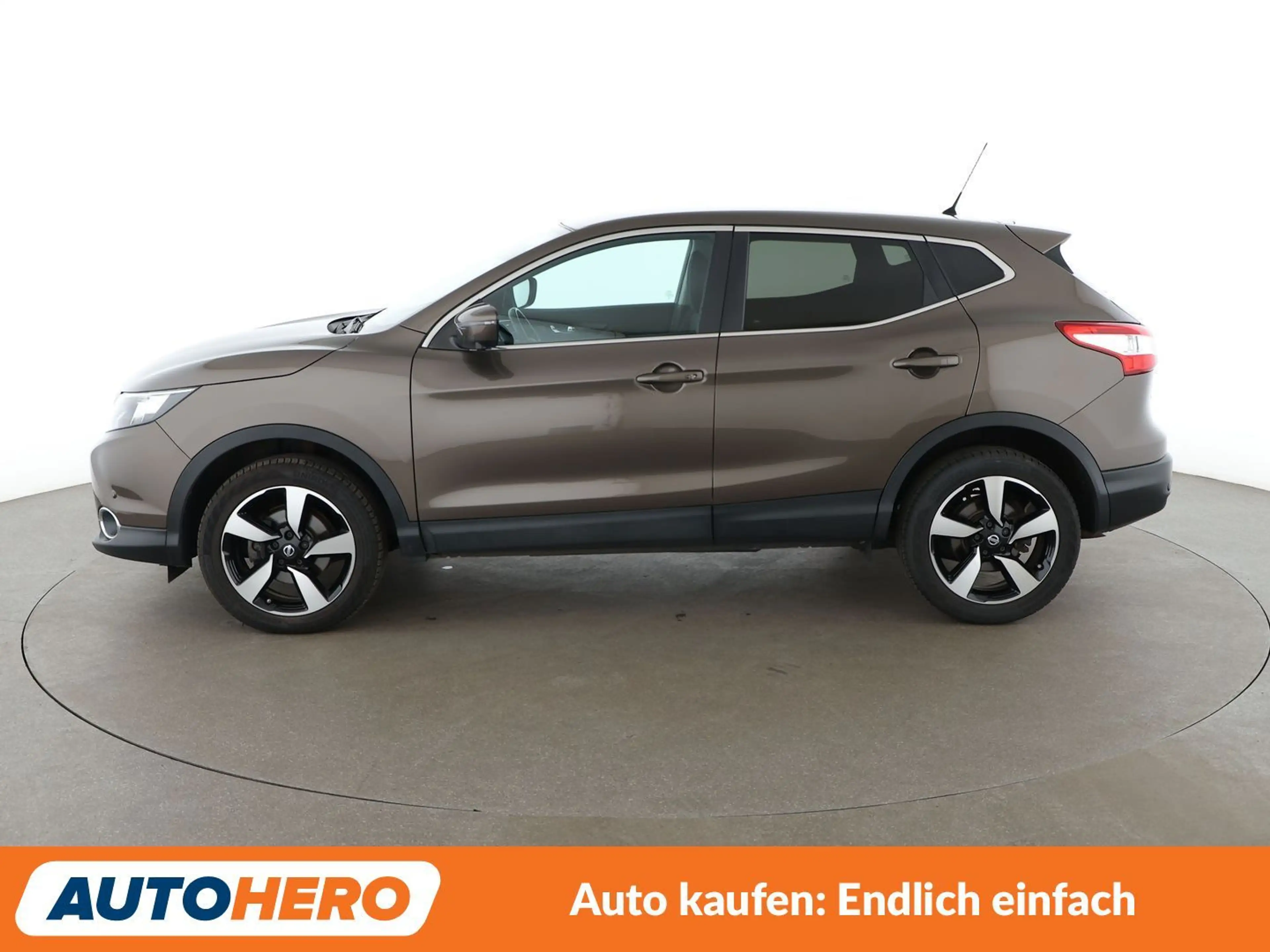 Nissan Qashqai 1.6 dCi N-Connecta*NAVI*SPUR*360°CAM*PDC*SHZ* — photo 3