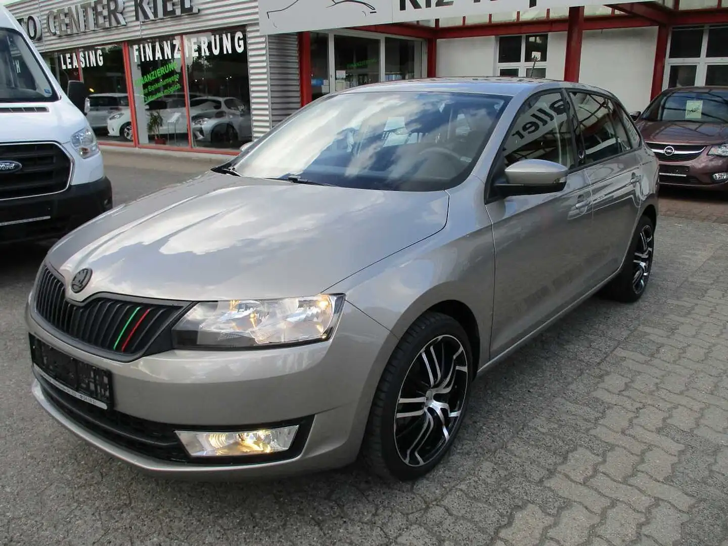 Skoda Rapid Spaceback 1.2 TSI (Green tec) Cool Edition Bej - 2