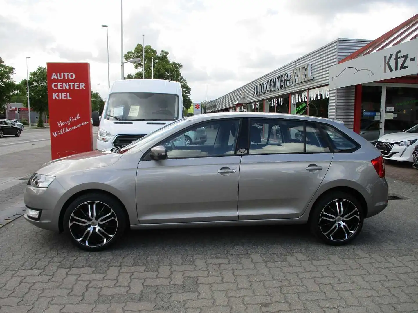 Skoda Rapid Spaceback 1.2 TSI (Green tec) Cool Edition Bej - 1