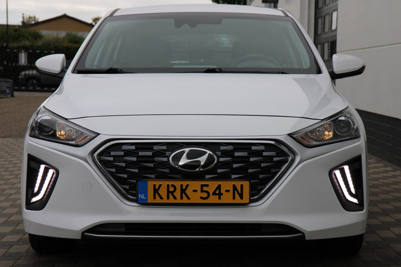Hyundai IONIQ 1.6 GDi PHEV Carplay Camera Cruise BTW !! — photo 39