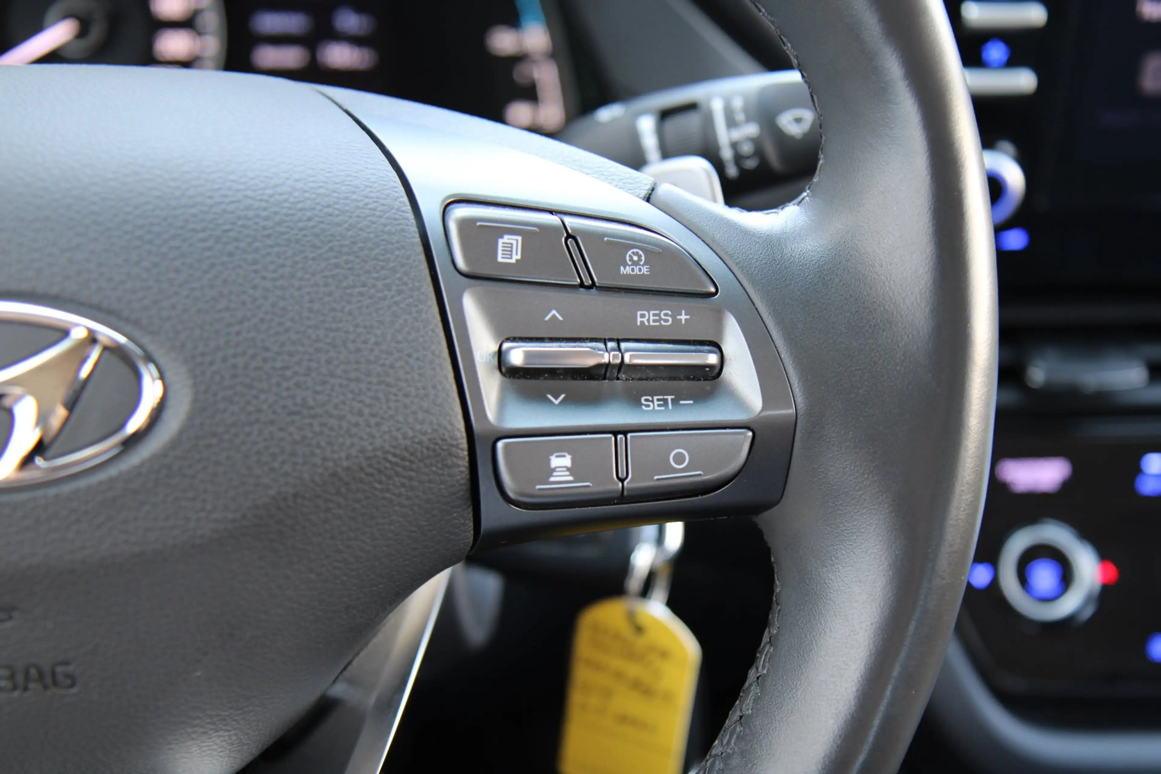 Hyundai IONIQ 1.6 GDi PHEV Carplay Camera Cruise BTW !! — photo 18