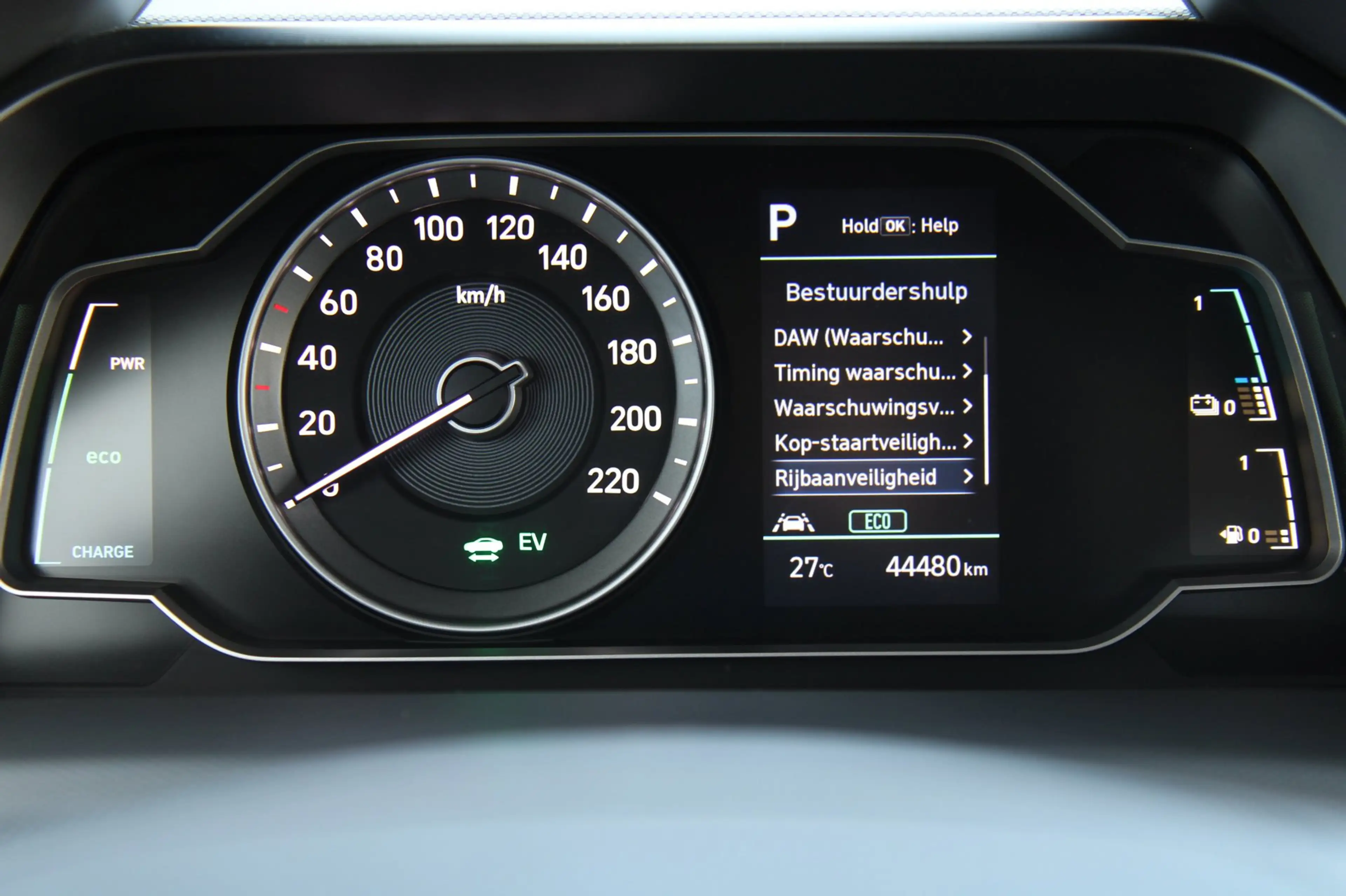 Hyundai IONIQ 1.6 GDi PHEV Carplay Camera Cruise BTW !! — photo 12