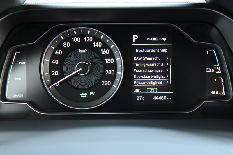 Hyundai IONIQ 1.6 GDi PHEV Carplay Camera Cruise BTW !! — photo 12