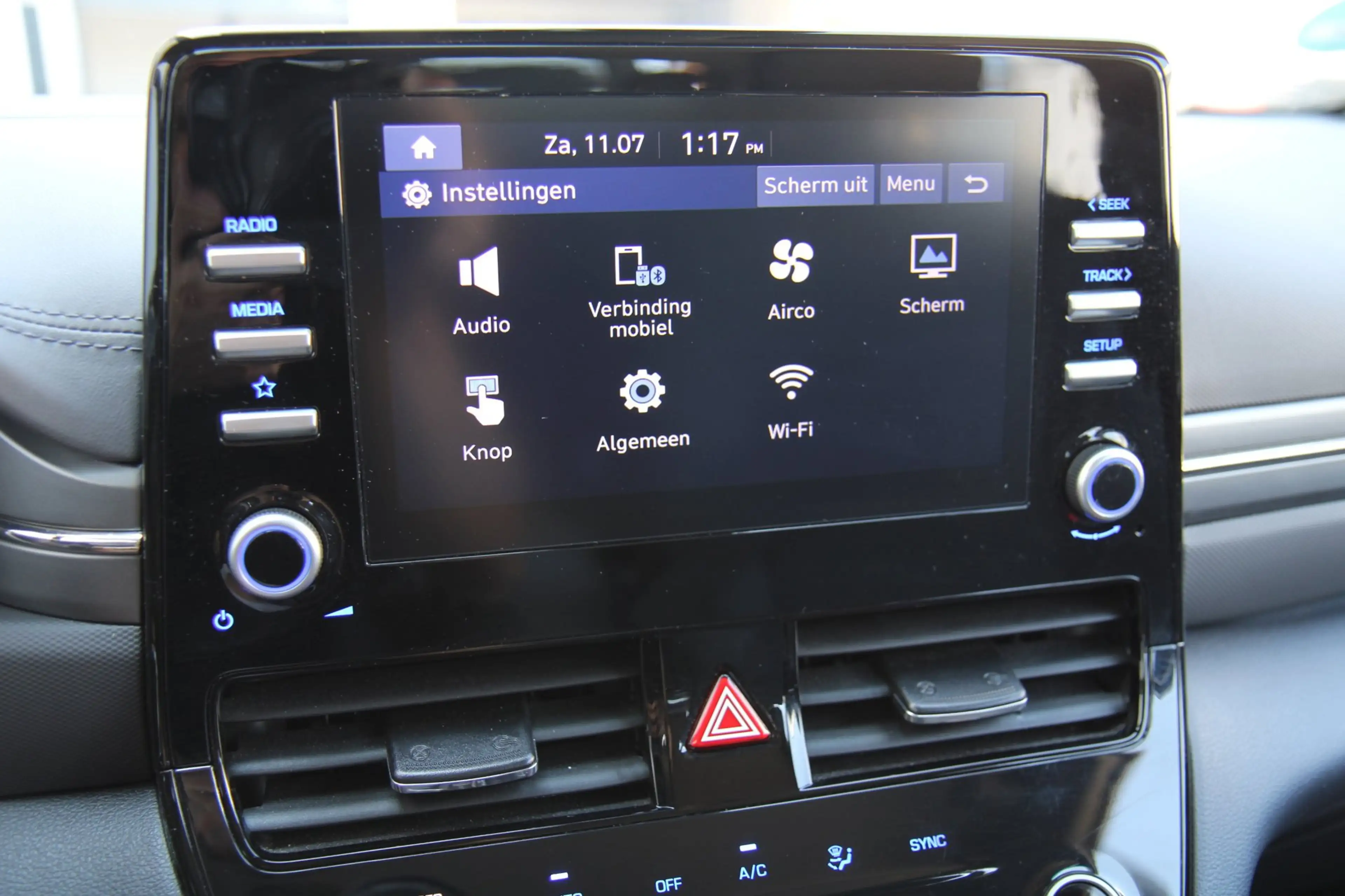Hyundai IONIQ 1.6 GDi PHEV Carplay Camera Cruise BTW !! — photo 25